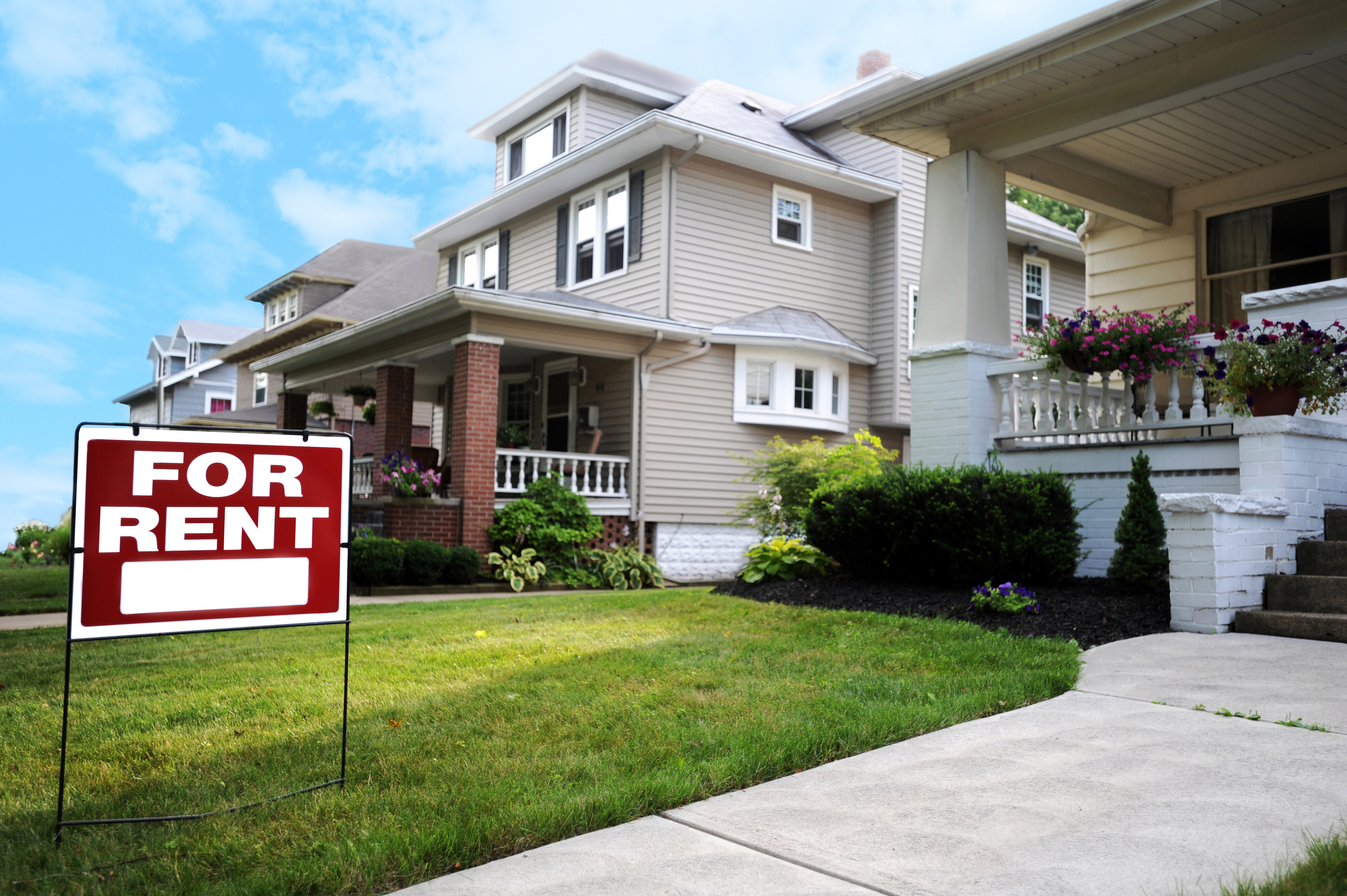 For rent sign outside a home